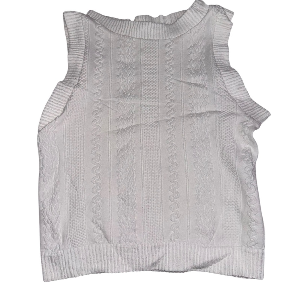 Dynamic White Sleeveless Knit Embossed Top One Size